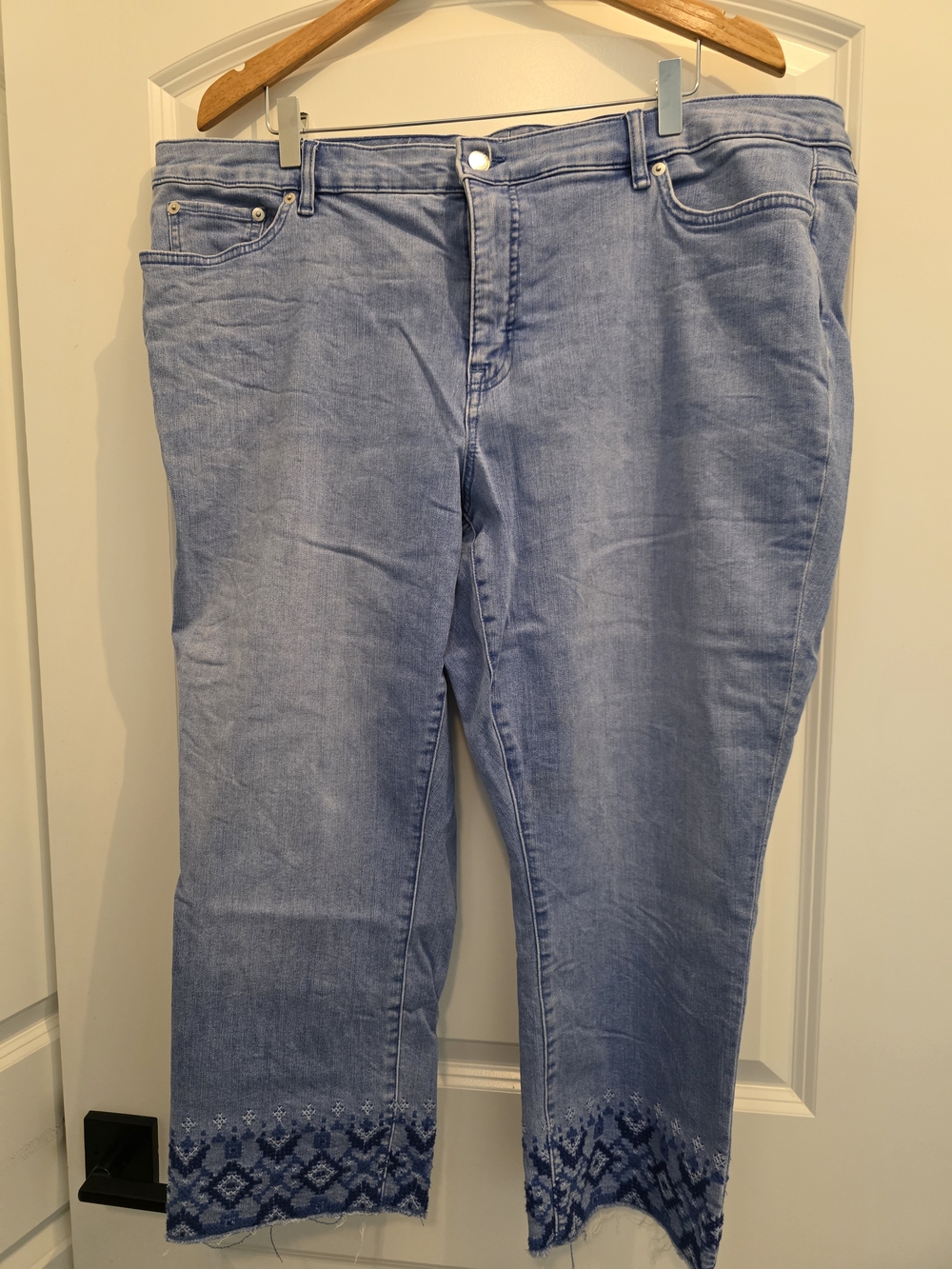 Ralph Lauren Light Denim Cropped Jeans with Embroidered Hem